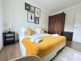 Charming 5 bedrooms Home