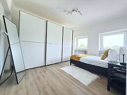 Charming 5 bedrooms Home