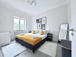 Charming 5 bedrooms Home