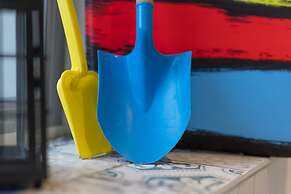 Windermere House - Sea Views Close to Harbour