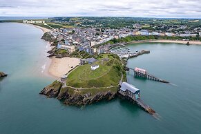 Windermere House - Sea Views Close to Harbour