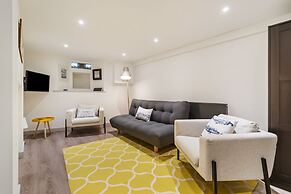 Windermere House - Sea Views Close to Harbour