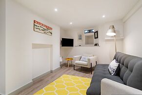 Windermere House - Sea Views Close to Harbour