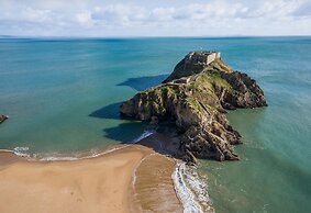Windermere House - Sea Views Close to Harbour