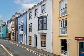 Windermere House - Sea Views Close to Harbour