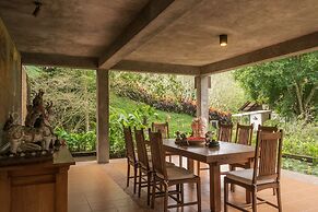 Dua Dari, a Residence by Hadiprana