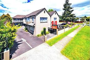 Accolade Motel