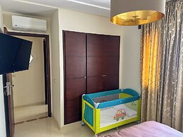 Luxoria home - 2 min to corniche