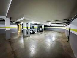 Luxoria home - 2 min to corniche