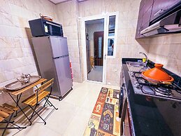 Luxoria home - 2 min to corniche