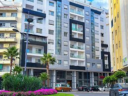 Luxoria home - 2 min to corniche