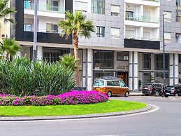 Luxoria home - 2 min to corniche