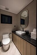 iRest Signature Ba Dinh Lakeside