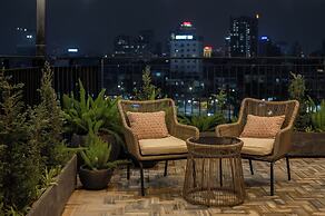 iRest Signature Ba Dinh Lakeside