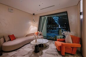 iRest Signature Ba Dinh Lakeside