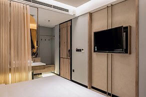 iRest Signature Ba Dinh Lakeside