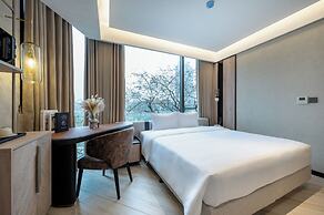 iRest Signature Ba Dinh Lakeside