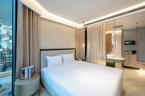 iRest Signature Ba Dinh Lakeside