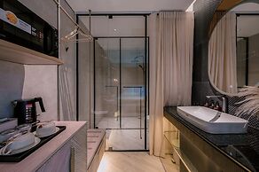 iRest Signature Ba Dinh Lakeside