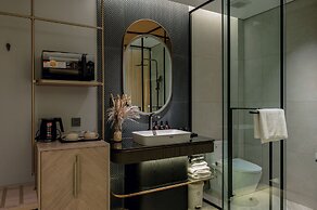 iRest Signature Ba Dinh Lakeside