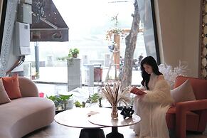 iRest Signature Ba Dinh Lakeside