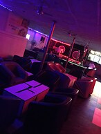 Tm arena hotel and suites