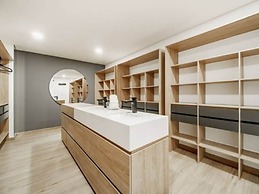 Forever W&L Building