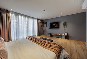 Forever W&L Building