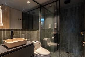 Forever W&L Building