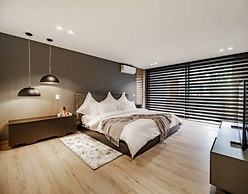 Forever W&L Building