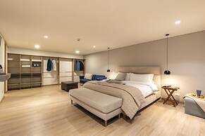 Forever W&L Building