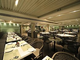 D.R Utthama Nellore AM Hotel Kollection