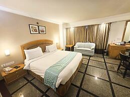 D.R Utthama Nellore AM Hotel Kollection