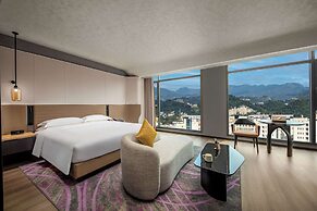 Days Hotel by Wyndham Renhuai Canglong