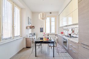 Mamo Florence - Mosse Bridge Apartment