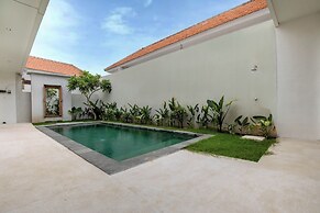 Ritual Retreat Cemagi