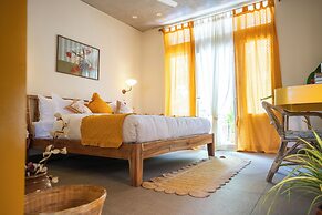 Vana by Loka - Self Catered Studios