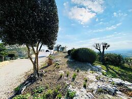 Prestigious Villa Olimpo With Pool And Sea View