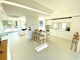 Prestigious Villa Olimpo With Pool And Sea View