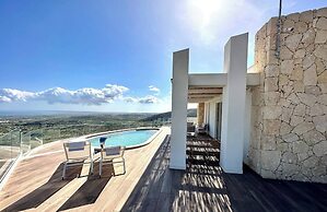 Prestigious Villa Olimpo With Pool And Sea View
