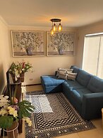 Linda Casa Familiar, Segura Y Muy Buena Ubicación