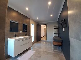 Comfortable and Luxurious Stay