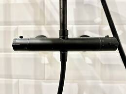 Standard Aparmtent by Hi5 - Brody street