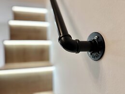 Standard Aparmtent by Hi5 - Brody street