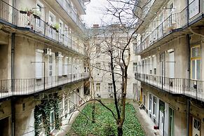 Standard Aparmtent by Hi5 - Brody street