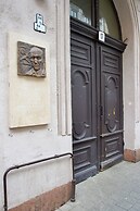 Standard Aparmtent by Hi5 - Brody street