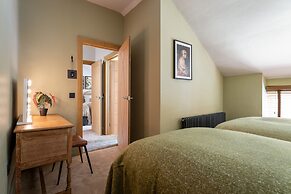 Woodpeckers in Marldon