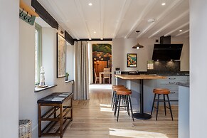 Woodpeckers in Marldon