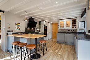 Woodpeckers in Marldon