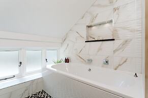 Woodpeckers in Marldon